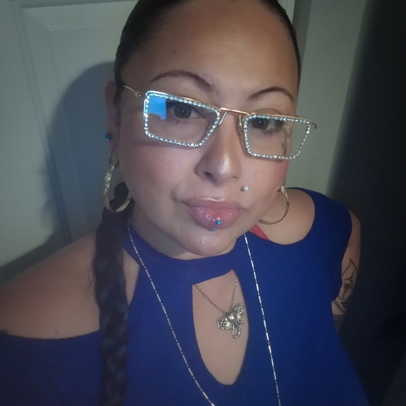 Meet your Posher, Lorrie - Picture 6 of 7